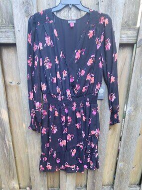 *NWT* Women's 1X Vince Camuto Black Floral Midi Dress